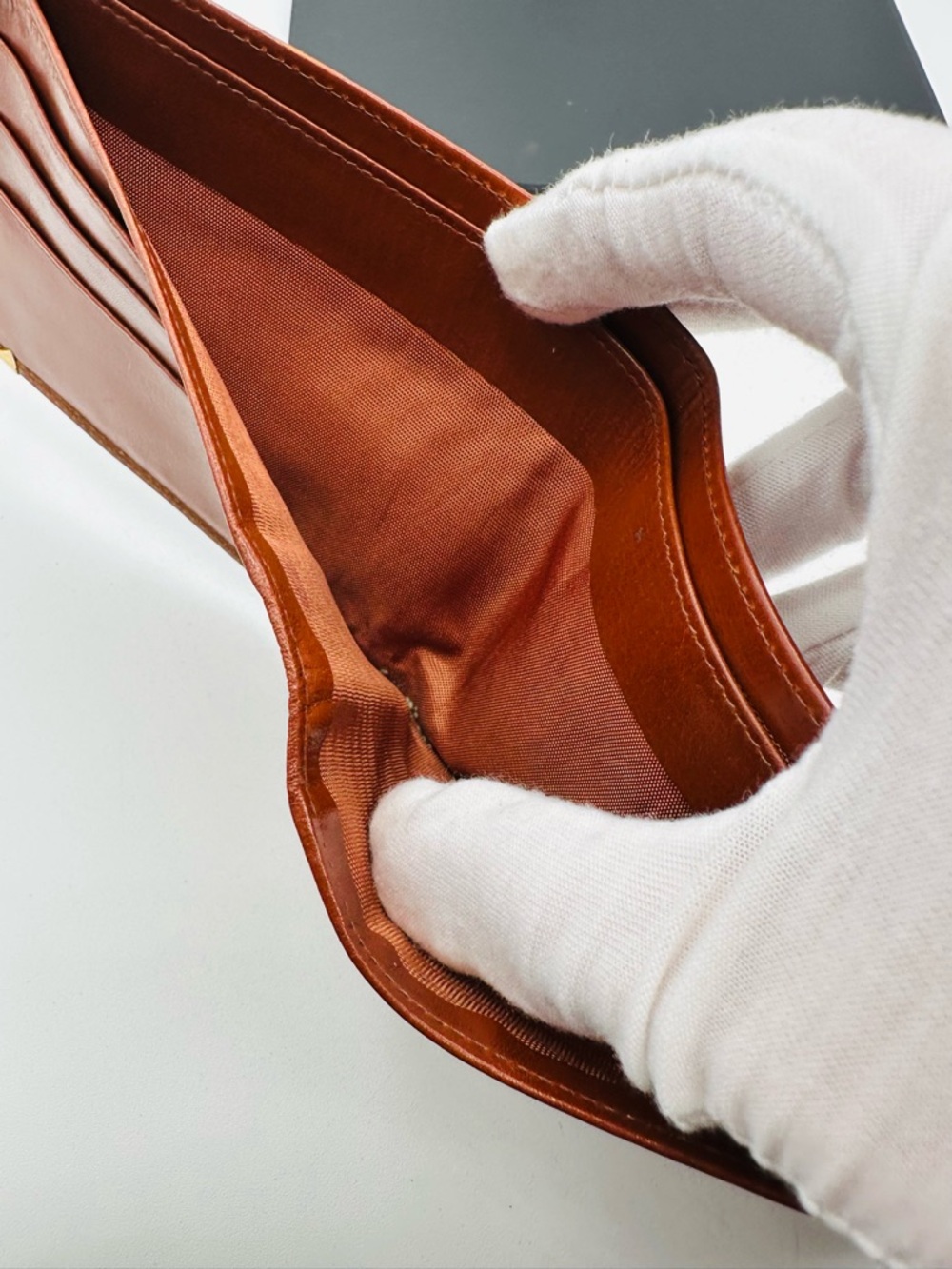 Celine vintage Bi Fold Wallet - Picture 14 of 16